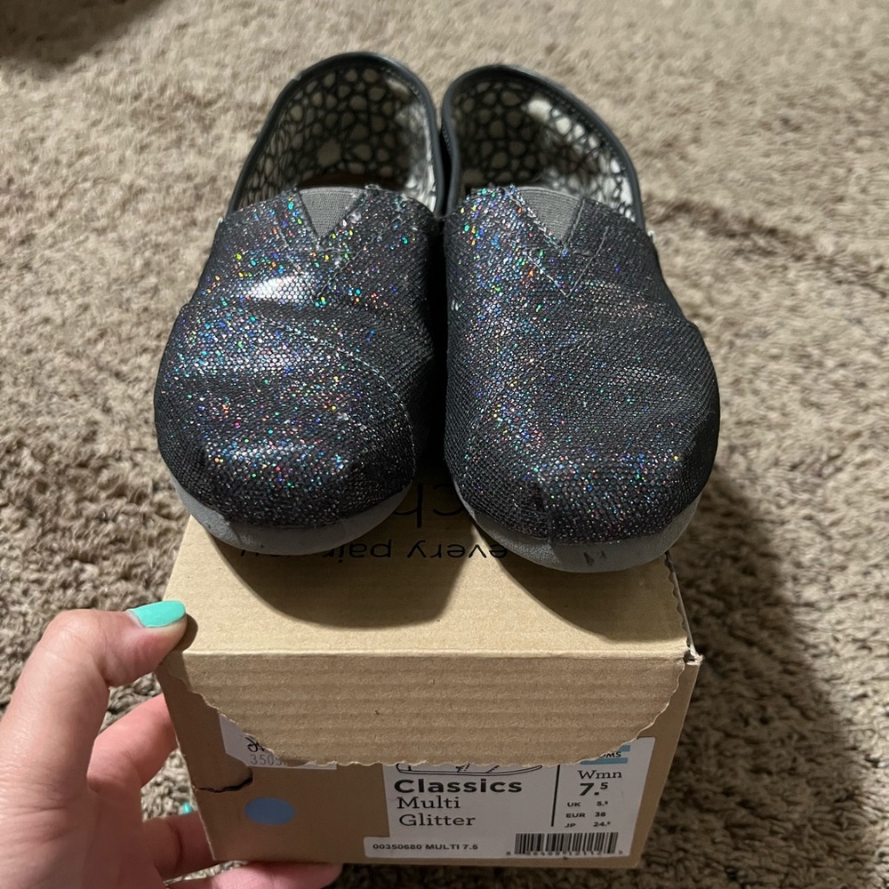 Toms